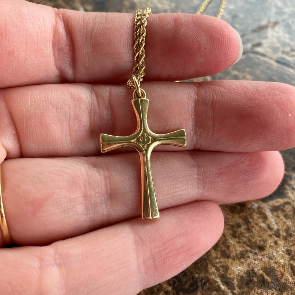 James Avery 14K Yellow Gold Descending Dove Cross Vintage Retired Design